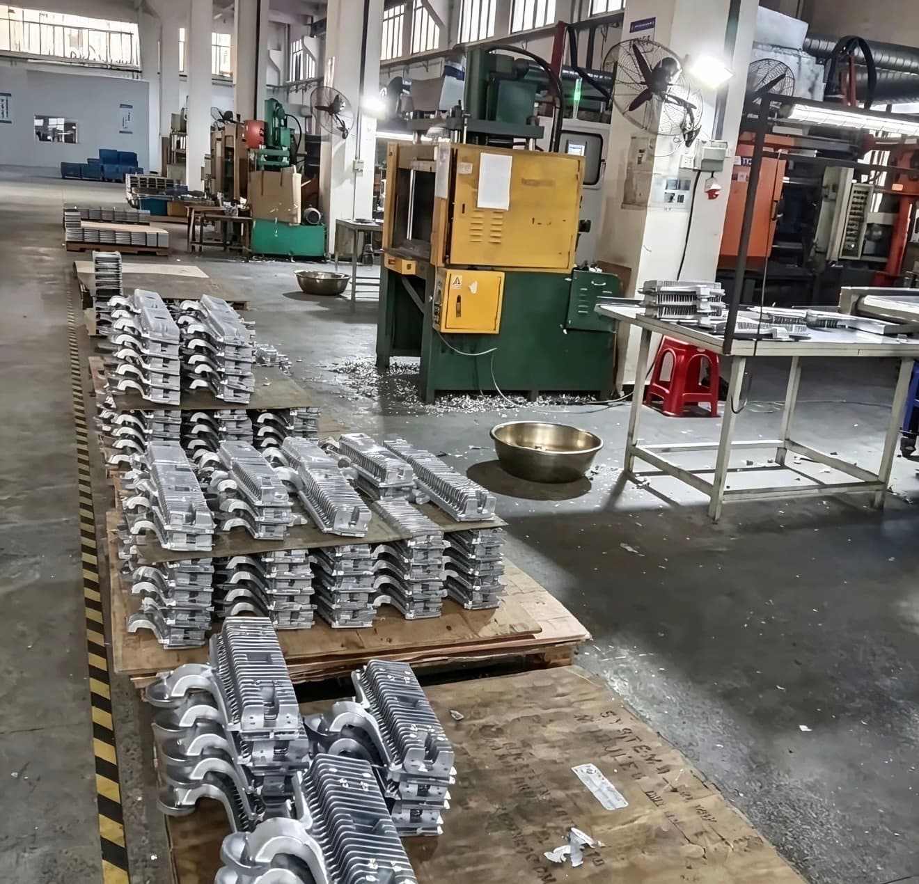 HSX aluminum die casting workshop in Foshan China